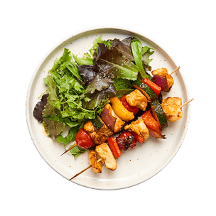 air-fryer-chicken-and-veggie-skewers-with-salad