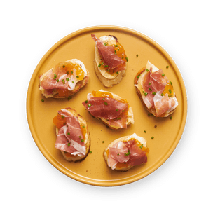 brie-prosciutto-and-apricot-jam-crostini