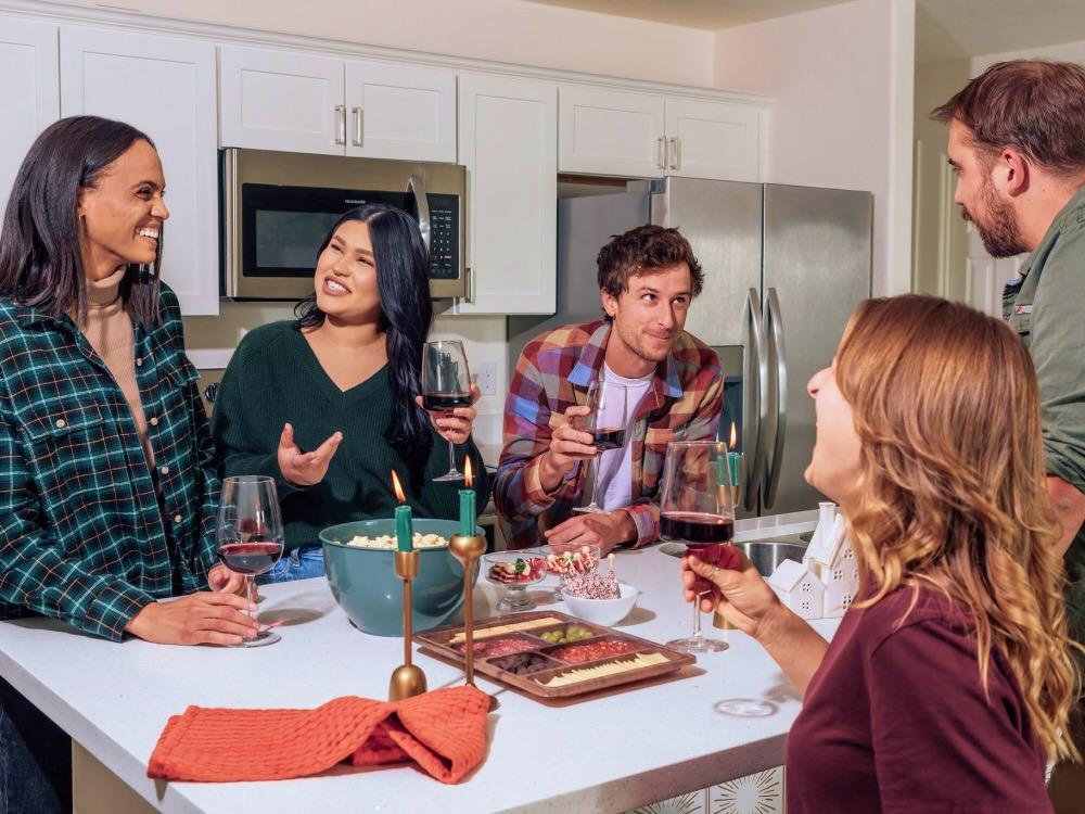 How to Host a Fun, Fuss-Free Friendsgiving 