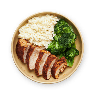 Blackened Chicken with Cheesy Cauliflower Rice