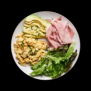 scrambled-eggs-with-ham-and-avocado