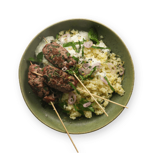 beef-skewers-with-couscous-and-yogurt